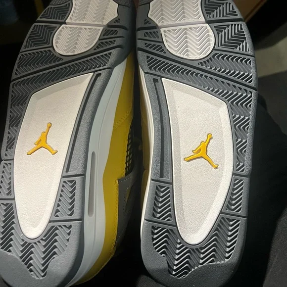 Jordan 4 retro (lightning) - Picture 5 of 10